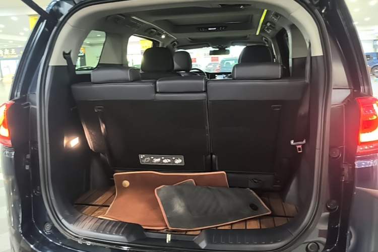 Used GAC Trumpchi M8 2021 Lingxiu Series 390T Ultimate Edition Trunk