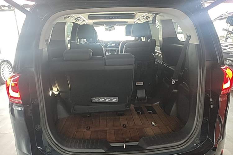 Used GAC Trumpchi M8 2021 Lingxiu Series 390T Deluxe Edition Trunk