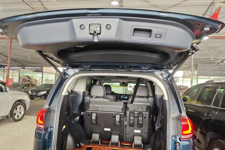 Used GAC Trumpchi M8 2021 Lingxiu Series 390T Deluxe Edition Trunk