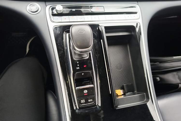 Used GAC Trumpchi M8 2021 Lingxiu Series 390T Ultimate Edition Gear Lever