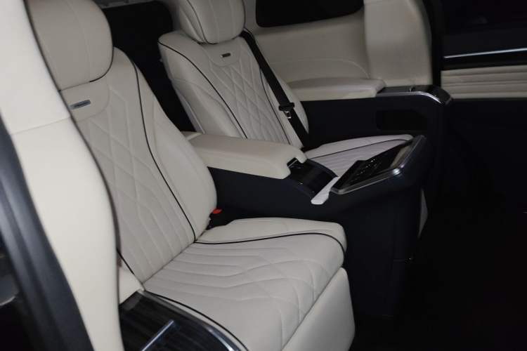 Used GAC Trumpchi M8 2021 Master Series 390T Four-Seat Glory Edition Left Rear Seat