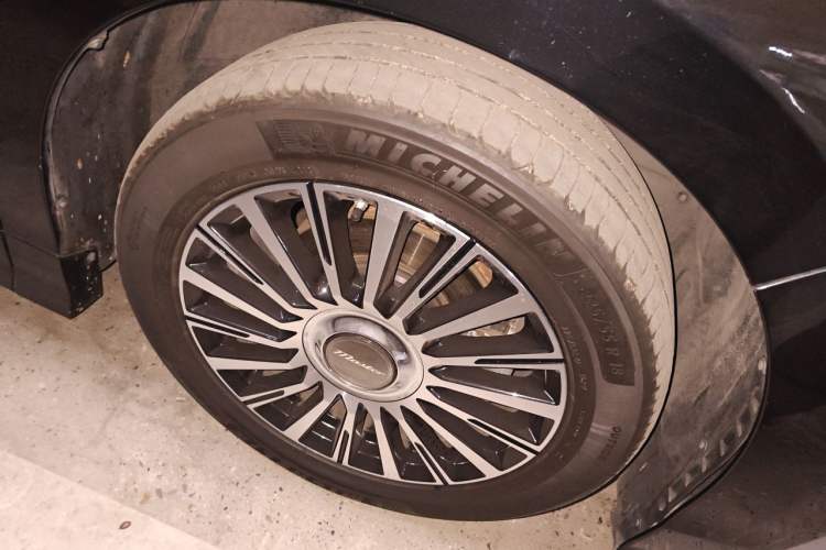 Used GAC Trumpchi M8 2021 Master Series 390T Four-Seat Glory Edition Right Front Wheel Hub