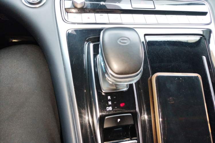 Used GAC Trumpchi M8 2021 Lingxiu Series 390T Ultimate Edition Gear Lever