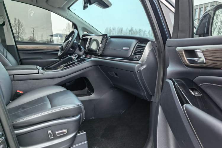 Used GAC Trumpchi M8 2021 Lingxiu Series 390T Ultimate Edition Interior 2