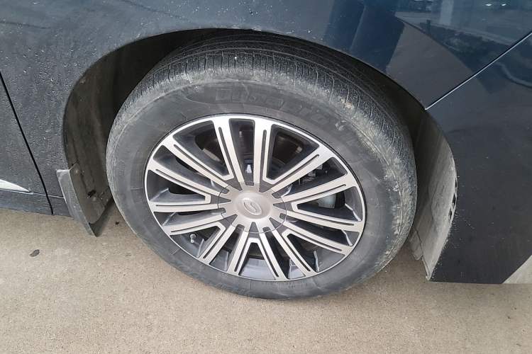 Used GAC Trumpchi M8 2021 Lingxiu Series 390T Ultimate Edition Right Front Wheel Hub
