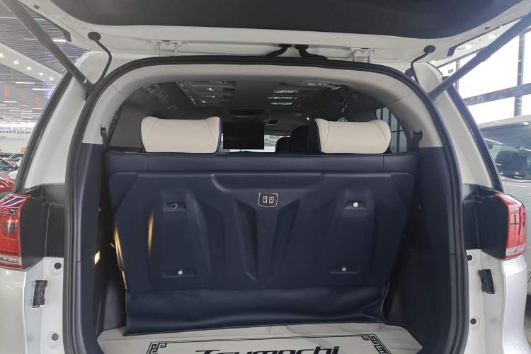 Used GAC Trumpchi M8 2021 Lingxiu Series 390T Deluxe Edition Trunk