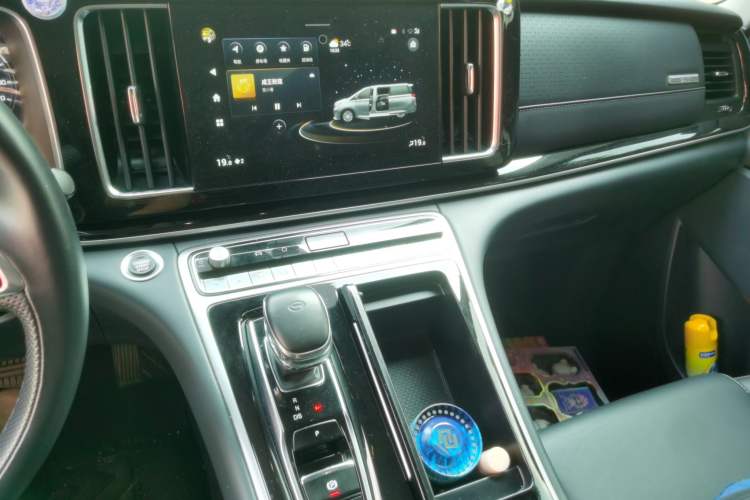 Used GAC Trumpchi M8 2021 Master Series 390T Prestige Edition Audio And AC Panel