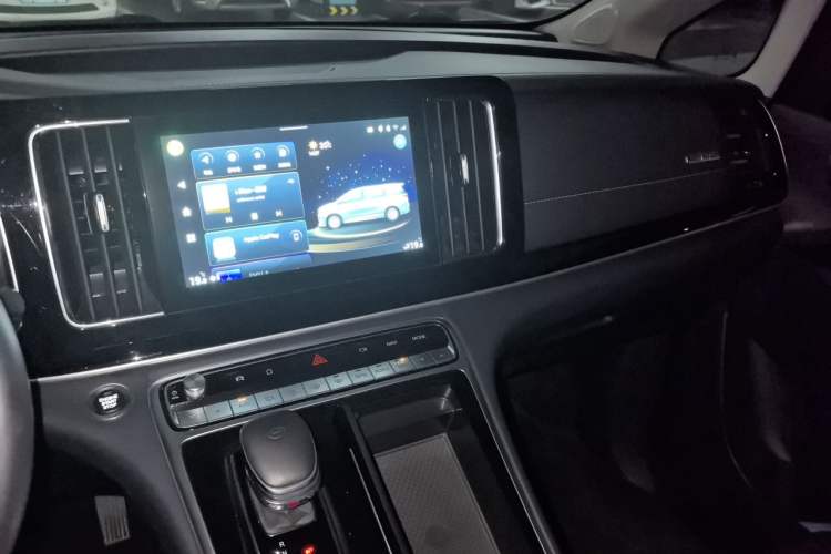 Used GAC Trumpchi M8 2021 Lingxiu Series 390T Ultimate Edition Audio And AC Panel