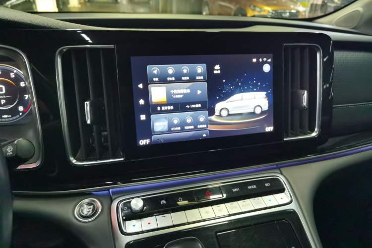 Used GAC Trumpchi M8 2021 Lingxiu Series 390T Deluxe Edition Audio And AC Panel