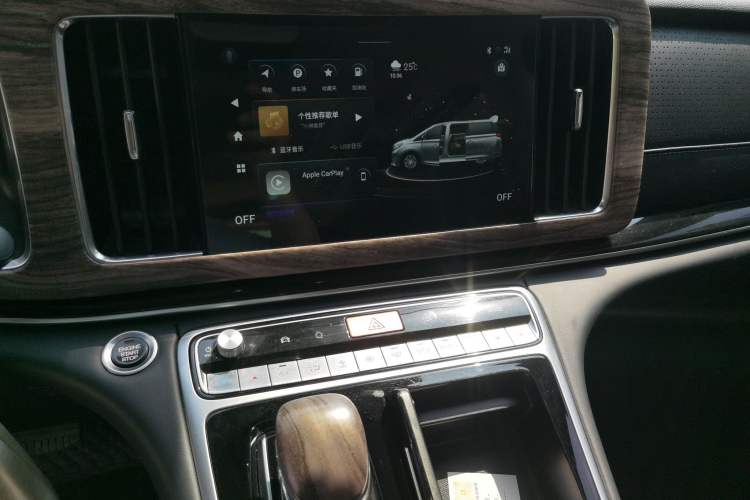 Used GAC Trumpchi M8 2021 Master Series 390T Ultimate Edition Audio And AC Panel