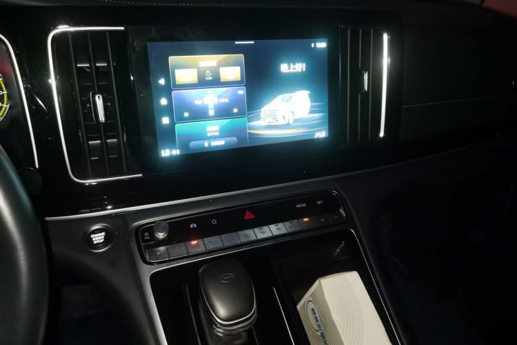 Used GAC Trumpchi M8 2021 Lingxiu Series 390T Deluxe Edition Audio And AC Panel