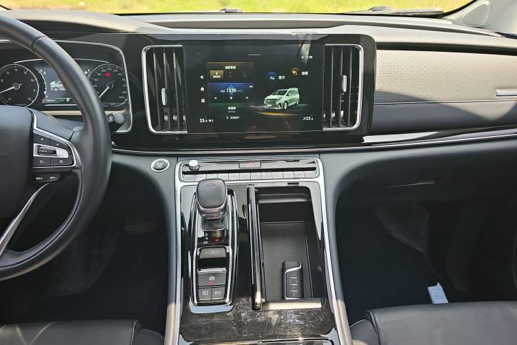 Used GAC Trumpchi M8 2021 Lingxiu Series 390T Deluxe Edition Audio And AC Panel