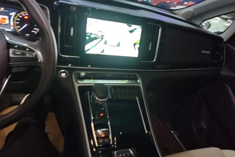 Used GAC Trumpchi M8 2021 Lingxiu Series 390T Luxury Edition Audio And AC Panel