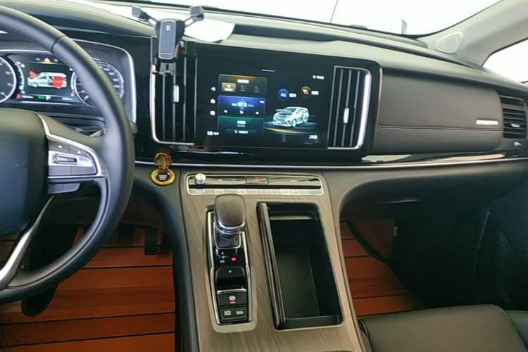Used GAC Trumpchi M8 2021 Lingxiu Series 390T Luxury Edition Audio And AC Panel