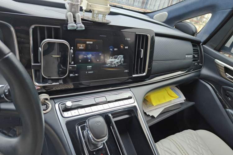 Used GAC Trumpchi M8 2021 Lingxiu Series 390T Luxury Edition Audio And AC Panel