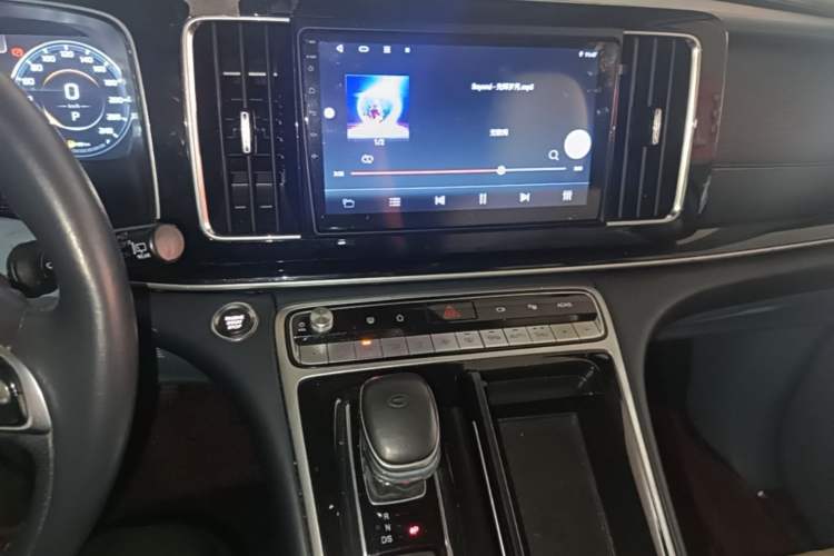 Used GAC Trumpchi M8 2021 Master Series 390T Prestige Edition Audio And AC Panel