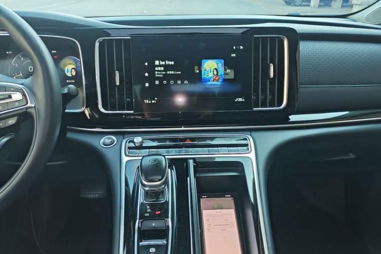 Used GAC Trumpchi M8 2021 Lingxiu Series 390T Deluxe Edition Audio And AC Panel