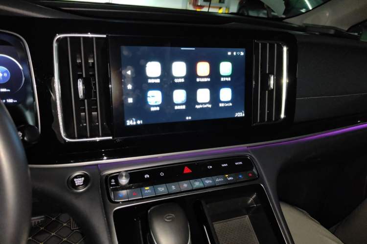 Used GAC Trumpchi M8 2021 Lingxiu Series 390T Ultimate Edition Audio And AC Panel