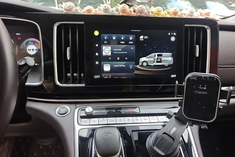 Used GAC Trumpchi M8 2021 Master Series 390T Prestige Edition Audio And AC Panel