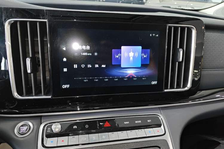 Used GAC Trumpchi M8 2021 Lingxiu Series 390T Deluxe Edition Audio And AC Panel