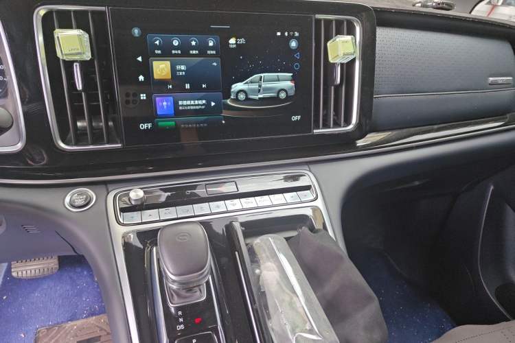 Used GAC Trumpchi M8 2021 Lingxiu Series 390T Deluxe Edition Audio And AC Panel