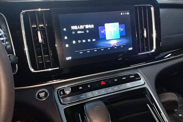 Used GAC Trumpchi M8 2021 Lingxiu Series 390T Ultimate Edition Audio And AC Panel
