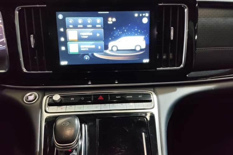 Used GAC Trumpchi M8 2021 Master Series 390T Prestige Edition Audio And AC Panel