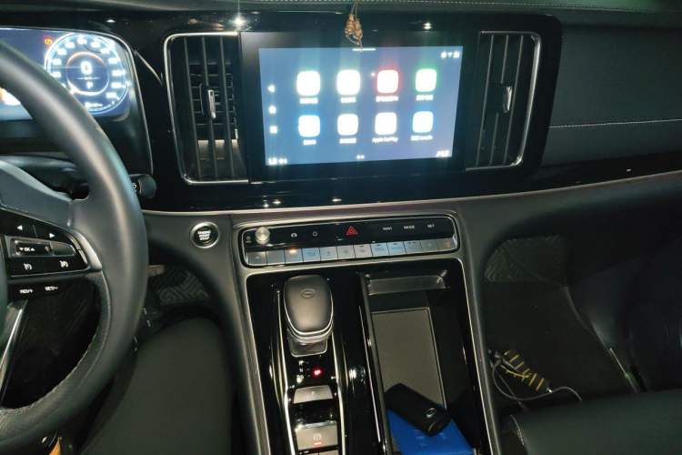 Used GAC Trumpchi M8 2021 Lingxiu Series 390T Deluxe Edition Audio And AC Panel