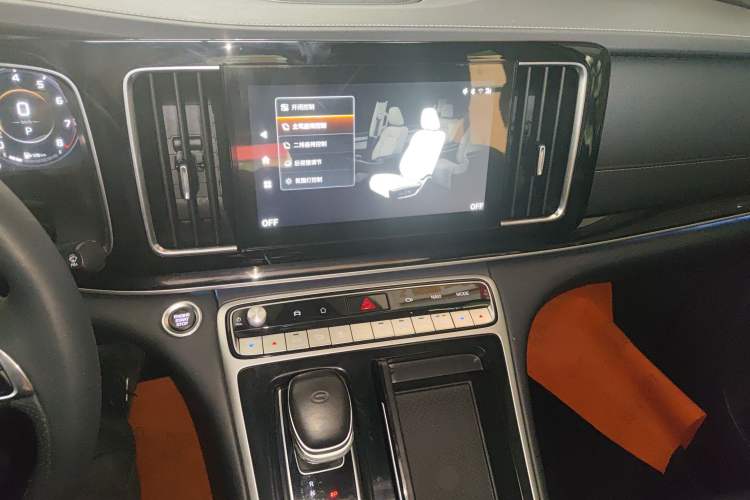 Used GAC Trumpchi M8 2021 Lingxiu Series 390T Ultimate Edition Audio And AC Panel
