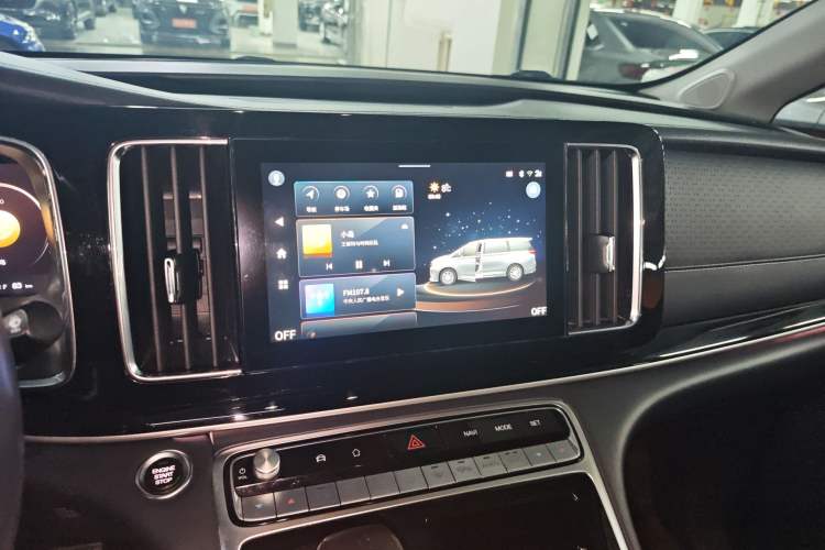 Used GAC Trumpchi M8 2021 Lingxiu Series 390T Deluxe Edition Audio And AC Panel
