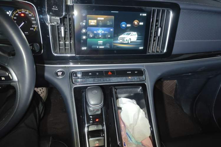 Used GAC Trumpchi M8 2021 Lingxiu Series 390T Deluxe Edition Audio And AC Panel