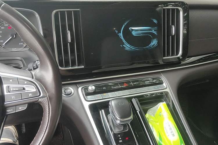 Used GAC Trumpchi M8 2021 Lingxiu Series 390T Deluxe Edition Audio And AC Panel
