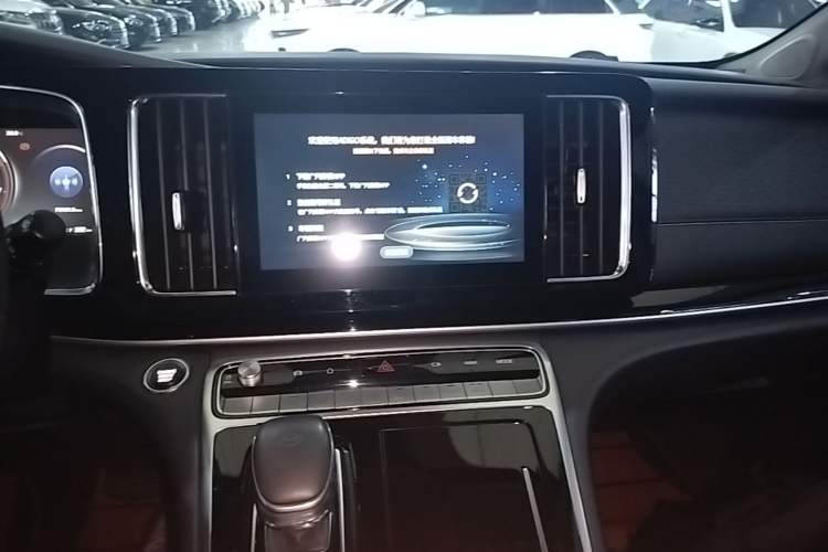 Used GAC Trumpchi M8 2021 Master Series 390T Ultimate Edition Audio And AC Panel
