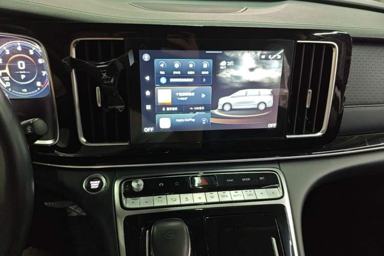 Used GAC Trumpchi M8 2021 Lingxiu Series 390T Deluxe Edition Audio And AC Panel