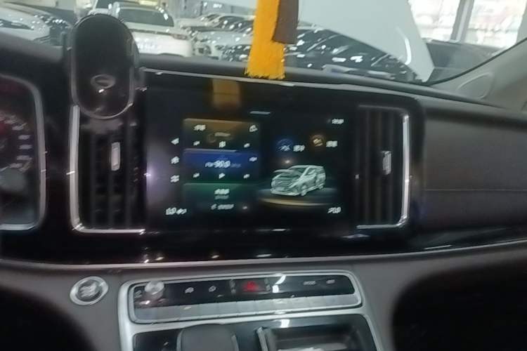 Used GAC Trumpchi M8 2021 Lingxiu Series 390T Luxury Edition Audio And AC Panel