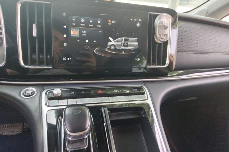 Used GAC Trumpchi M8 2021 Master Series 390T Ultimate Edition Audio And AC Panel