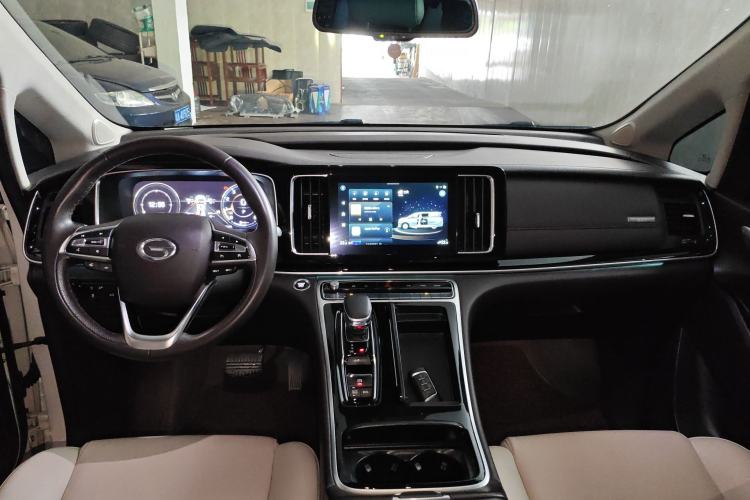 Used GAC Trumpchi M8 2021 Master Series 390T Ultimate Edition Center Console