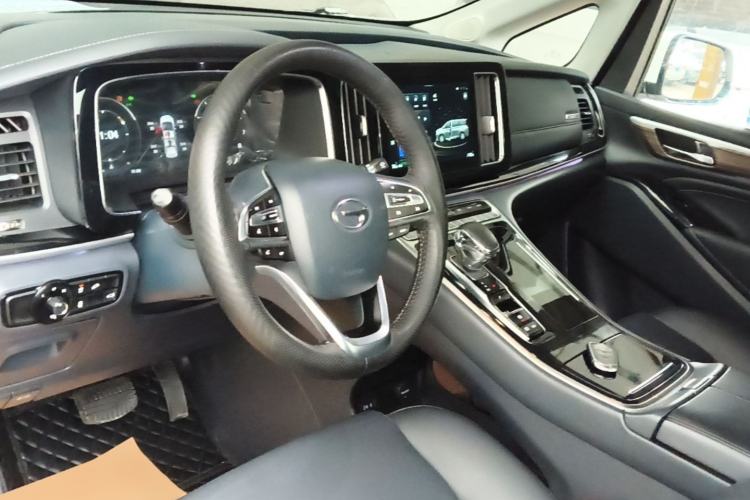 Used GAC Trumpchi M8 2021 Lingxiu Series 390T Ultimate Edition Center Console