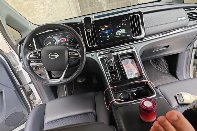 Used GAC Trumpchi M8 2021 Revised Version Lingxiu Series 390T Luxury Edition Center Console