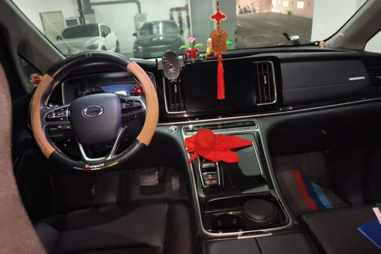 Used GAC Trumpchi M8 2021 Revised Version Lingxiu Series 390T Luxury Edition Center Console