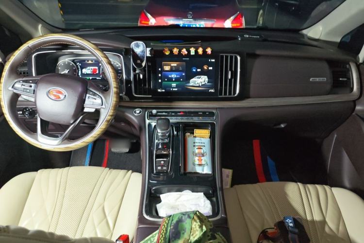 Used GAC Trumpchi M8 2021 Revised Version Lingxiu Series 390T Luxury Edition Center Console