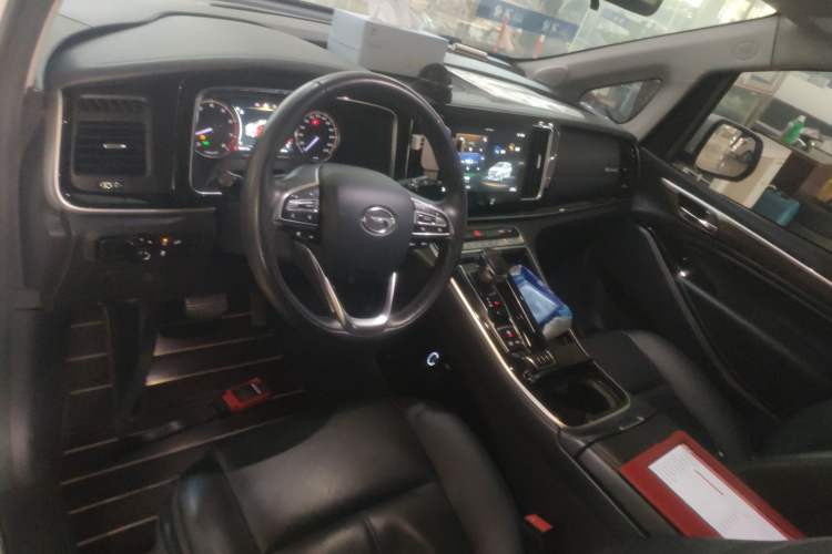 Used GAC Trumpchi M8 2021 Lingxiu Series 390T Deluxe Edition Center Console