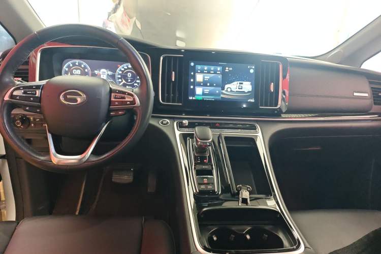 Used GAC Trumpchi M8 2021 Lingxiu Series 390T Deluxe Edition Center Console