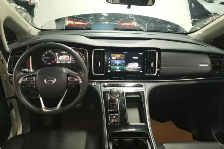 Used GAC Trumpchi M8 2021 Revised Version Lingxiu Series 390T Luxury Edition Center Console