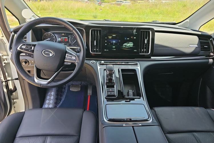 Used GAC Trumpchi M8 2021 Lingxiu Series 390T Deluxe Edition Center Console