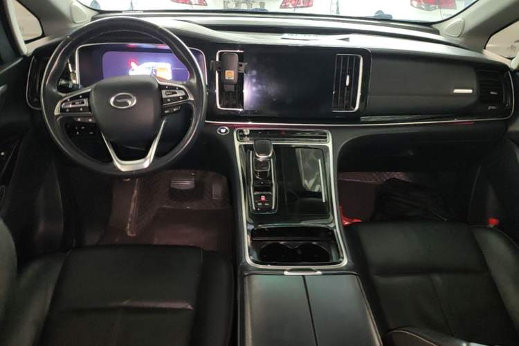 Used GAC Trumpchi M8 2021 Lingxiu Series 390T Deluxe Edition Center Console