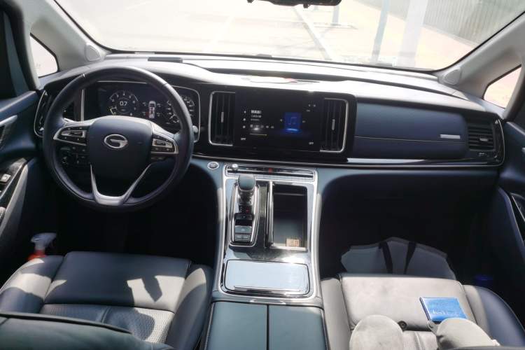 Used GAC Trumpchi M8 2021 Lingxiu Series 390T Deluxe Edition Center Console