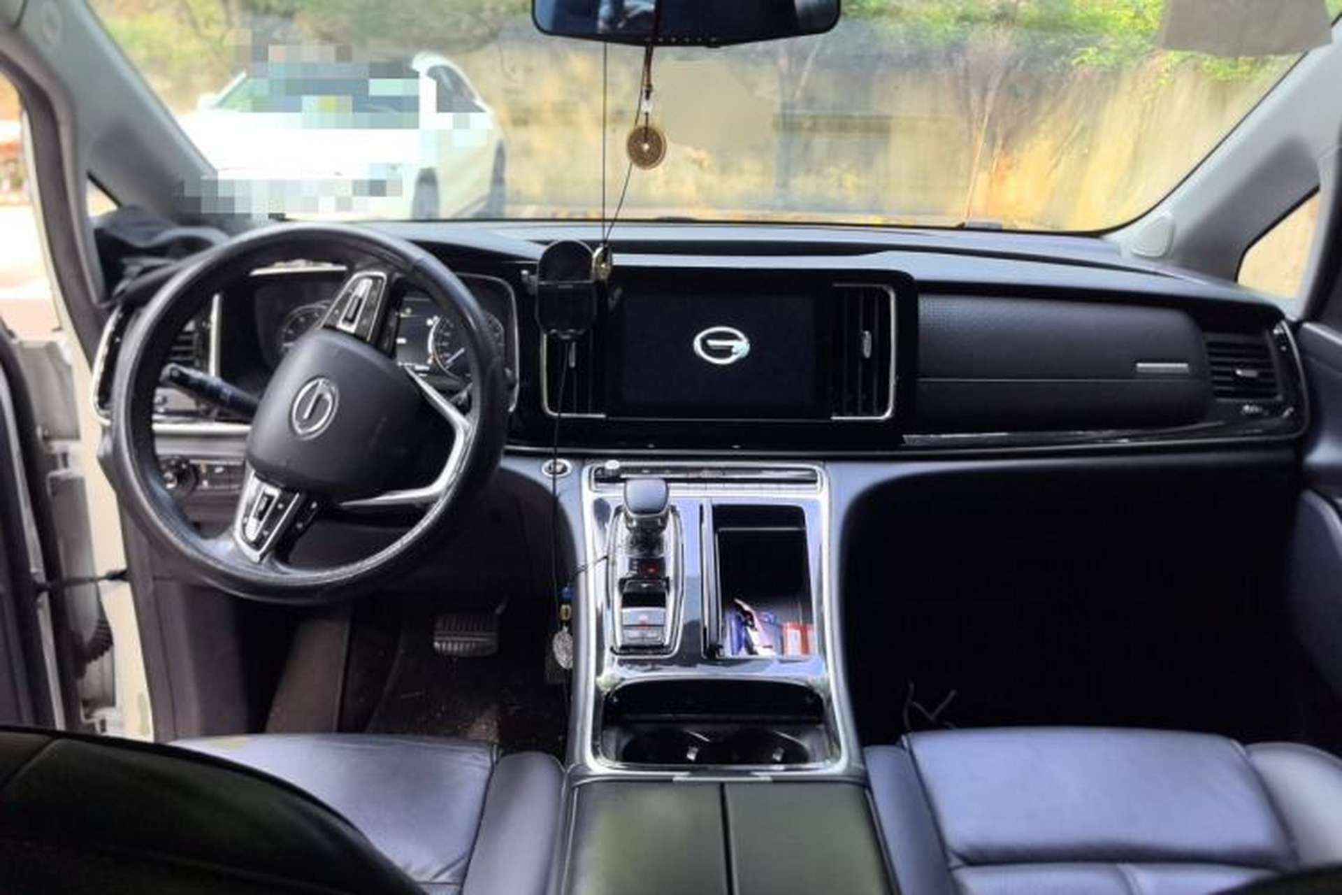 Used GAC Trumpchi M8 2021 Lingxiu Series 390T Deluxe Edition Center Console
