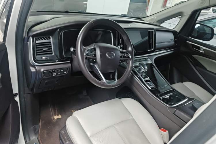 Used GAC Trumpchi M8 2021 Lingxiu Series 390T Ultimate Edition Center Console
