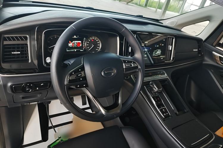 Used GAC Trumpchi M8 2021 Revised Version Lingxiu Series 390T Luxury Edition Center Console